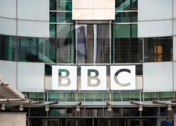 La BBC se disculpa ante Trump un día antes de que expire su ultimátum