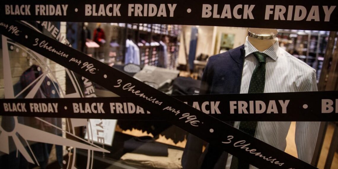 Venezolanos aprovechan ofertas por «Black Friday»