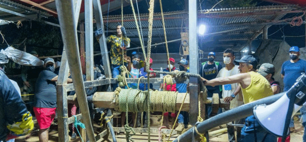 Rescatan el cuerpo del último minero atrapado en mina de El Callao