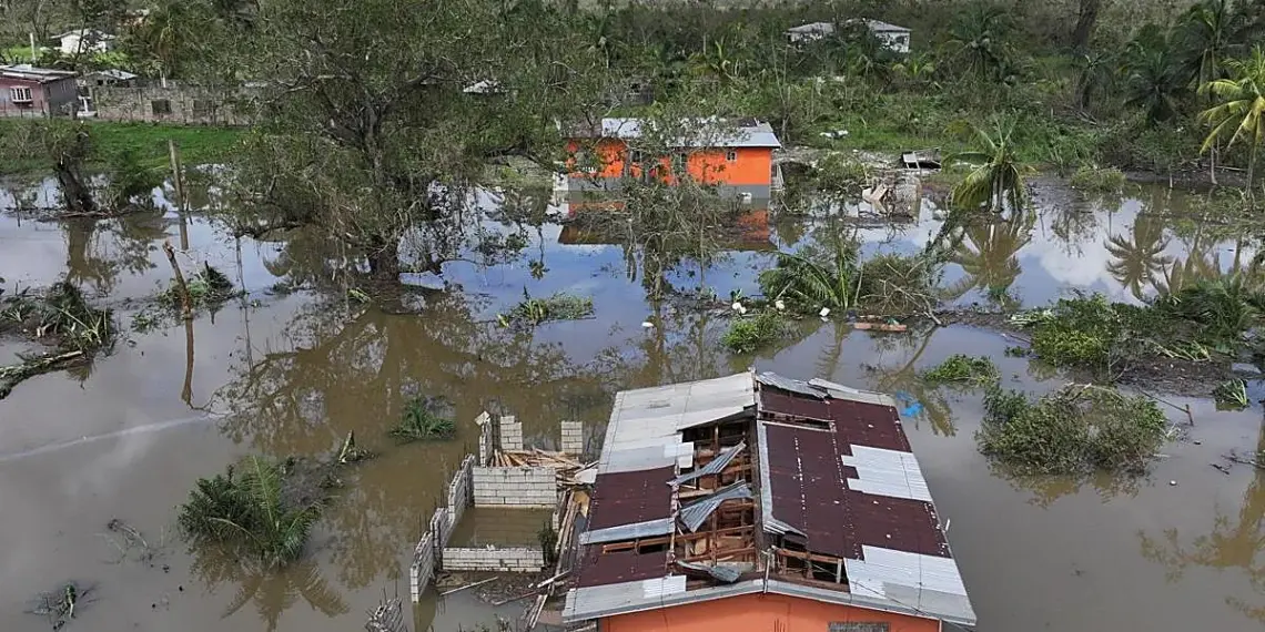Subió a 45 la cifra de muertos por el huracán Melissa en Jamaica