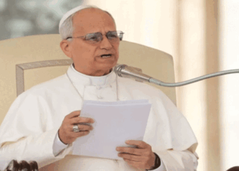 Papa León XIV critica el trato «extremadamente irrespetuoso» a los migrantes en EE. UU.