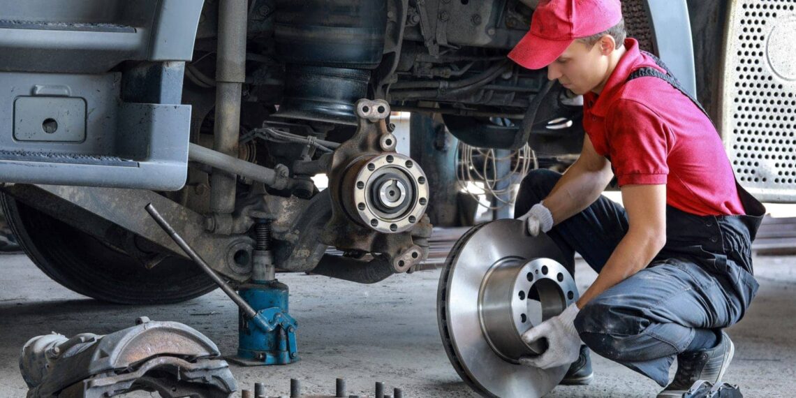 Garantizan abastecimiento de repuestos para cubrir parque automotor nacional