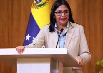 Vicepresidenta destaca la labor de aerolíneas al expandir conectividad