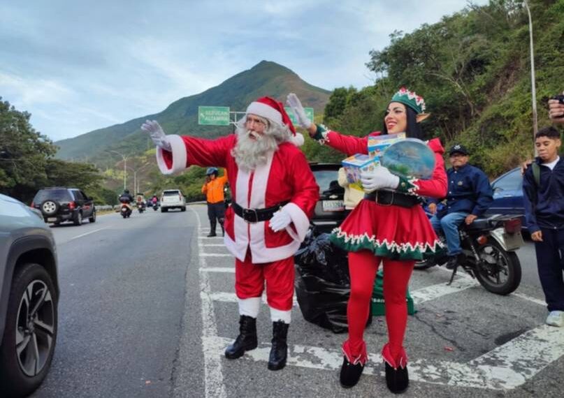 Santa de la Cota Mil llegó para recibir la Navidad