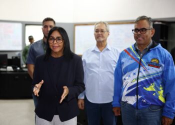 Delcy Rodríguez inspecciona el CND tras registrarse pico en la demanda eléctrica nacional