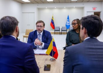 Reino Unido reafirma «compromiso constructivo» con Venezuela tras reunión bilateral en Nueva York