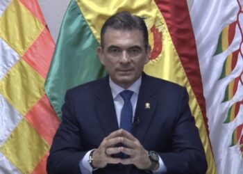 Bolivia elimina el subsidio al diésel: el precio se dispara a niveles internacionales tras acuerdo con el FMI