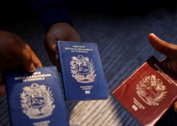 Chile y Venezuela acuerdan avalar salvoconducto digital para retorno de venezolanos con pasaporte vencido