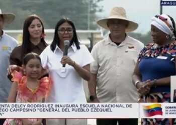 Delcy Rodríguez: “Estamos para servir al pueblo y no por el poder”