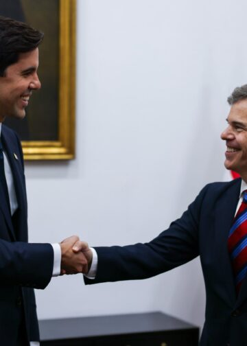 Oliver Blanco se reúne con el encargado de negocios de EE. UU