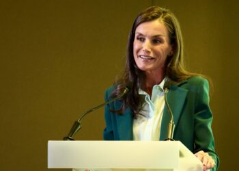La reina Letizia reclama un acceso “universal y real” a la atención en salud mental