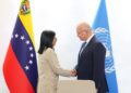 Delcy Rodríguez se reúne con el Alto Comisionado de ACNUR en Caracas