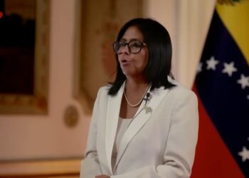 Delcy Rodríguez promete elecciones con una nueva autoridad electoral