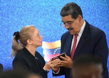 Nicolás Maduro y Cilia Flores se declaran «no culpables» ante el juez de EE.UU tras nuevos cargos por tortura