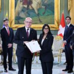 Delcy Rodríguez recibe cartas credenciales del nuevo embajador de Suiza