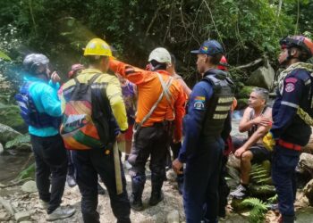 Localizan sanos y salvos a dos ciudadanos extraviados en Valle Arriba