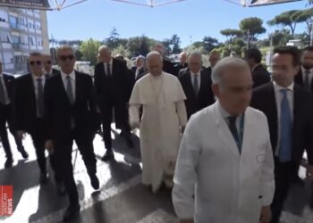 El papa León XIV ingresa en un hospital de Roma para ser operado de un nódulo pulmonar