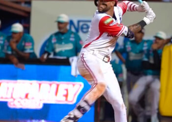Samuel Zavala se viste de héroe y guía el estreno triunfal de Cardenales de Lara