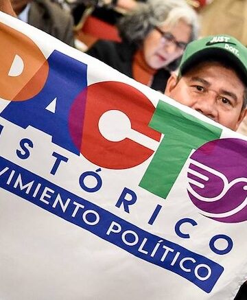 Gustavo Petro asume la presidencia del Pacto Histórico y llama a avanzar hacia un paro nacional