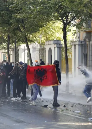 Albania al límite: Tirana se sumerge en el caos tras cinco días de revuelta contra el Gobierno