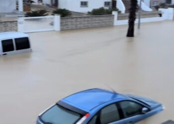 Emergencia en Valencia: intensas lluvias provocan inundaciones críticas en Miramar