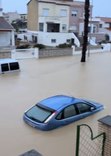 Emergencia en Valencia: intensas lluvias provocan inundaciones críticas en Miramar