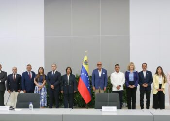 AHORA | Gobierno y Asamblea Nacional de 2015 culminan tercer ciclo de conversaciones en Caracas