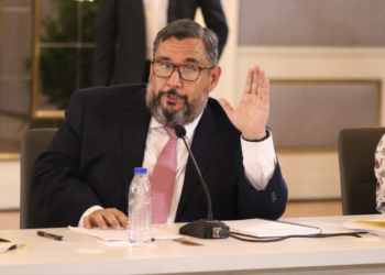 Matheus vincula el regreso de Machado con las negociaciones políticas