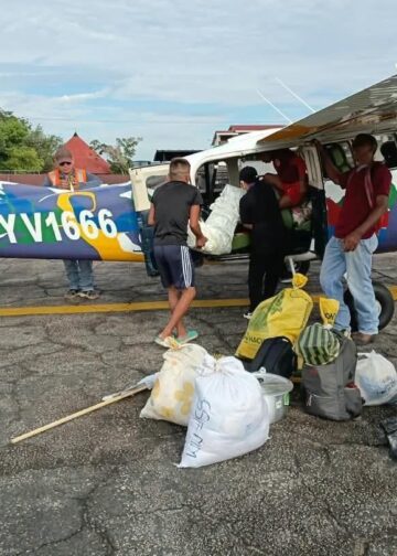 Despliegan equipos de rescate para localizar una avioneta en Amazonas